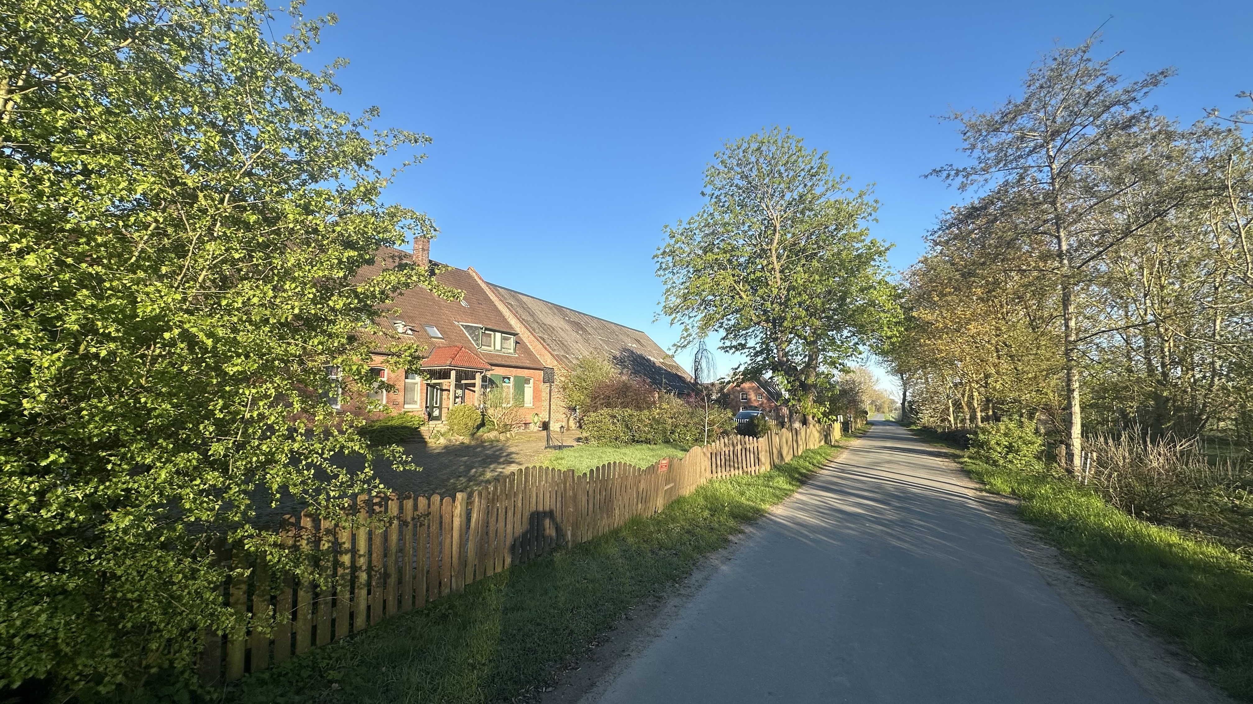 Ferienhof Schönort von der Straße aus gesehen